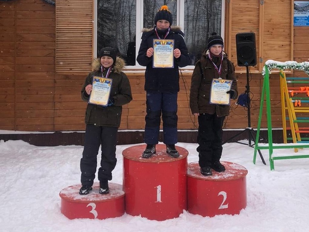 7 февраля 2021 года юные спортсмены верхнетуринской ДЮСШ приняли участие в Открытом Первенстве Качканара по лыжным гонкам