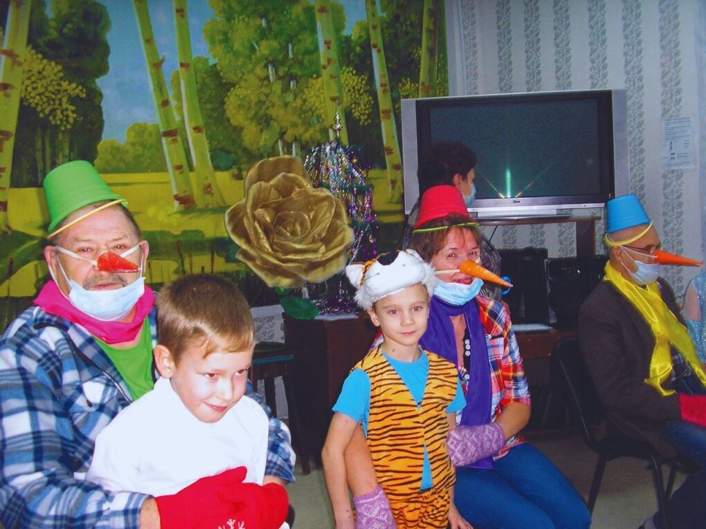 воспитанников детского сада №8 с коллективом реабилитационного центра «Надежда»