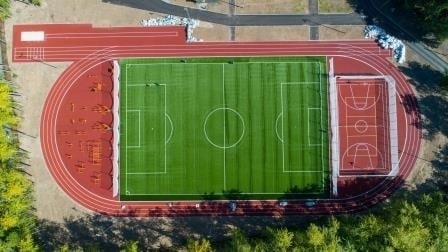 стадион красноуральск